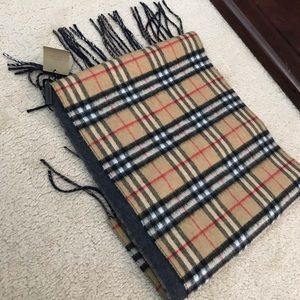 Burberry Reversible Vintage Check Scarf